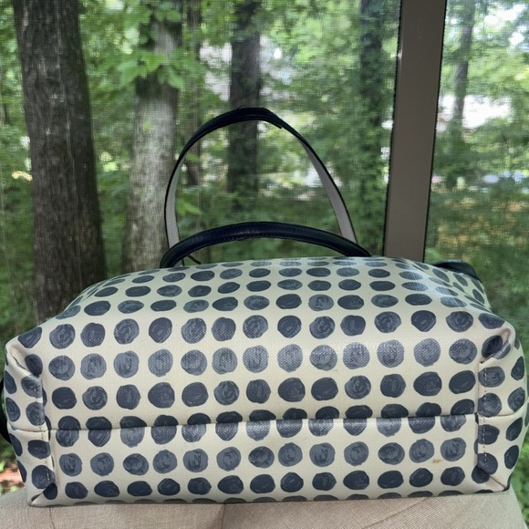 COACH 29432 Daisy Dot Print Tote Bag White Navy Patent Leather Trim - Picture 8 of 15